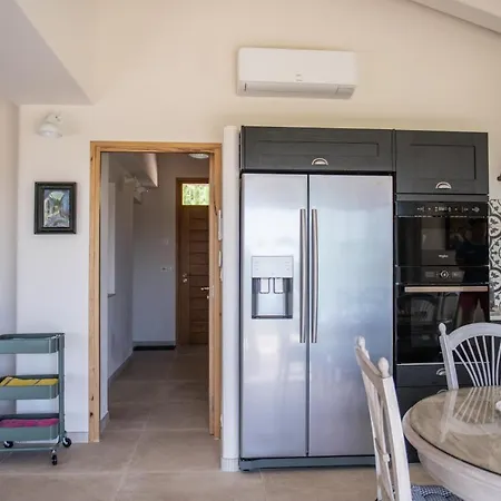 Bastide Toujours Dimanche, Maison De Avec Vue & Piscine Privee Holiday home